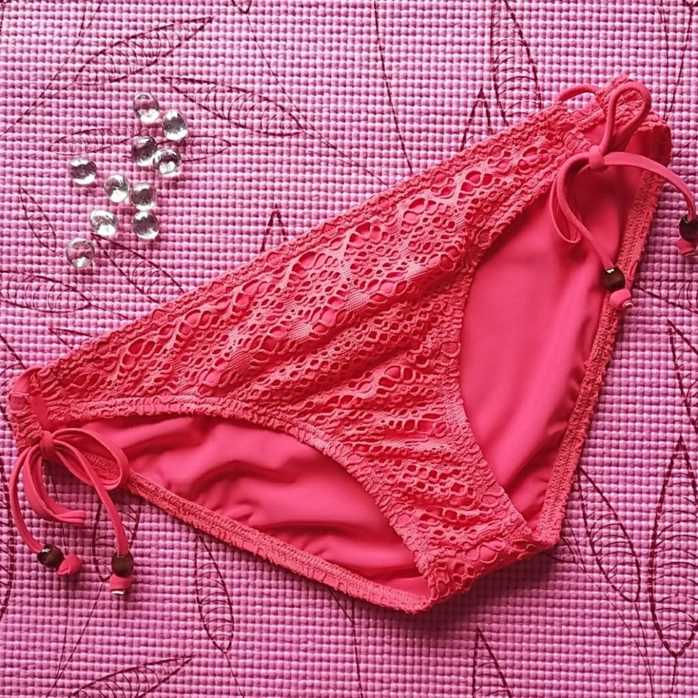 NWT Reef Tunnel Side Bikini Bottoms Sz. Medium